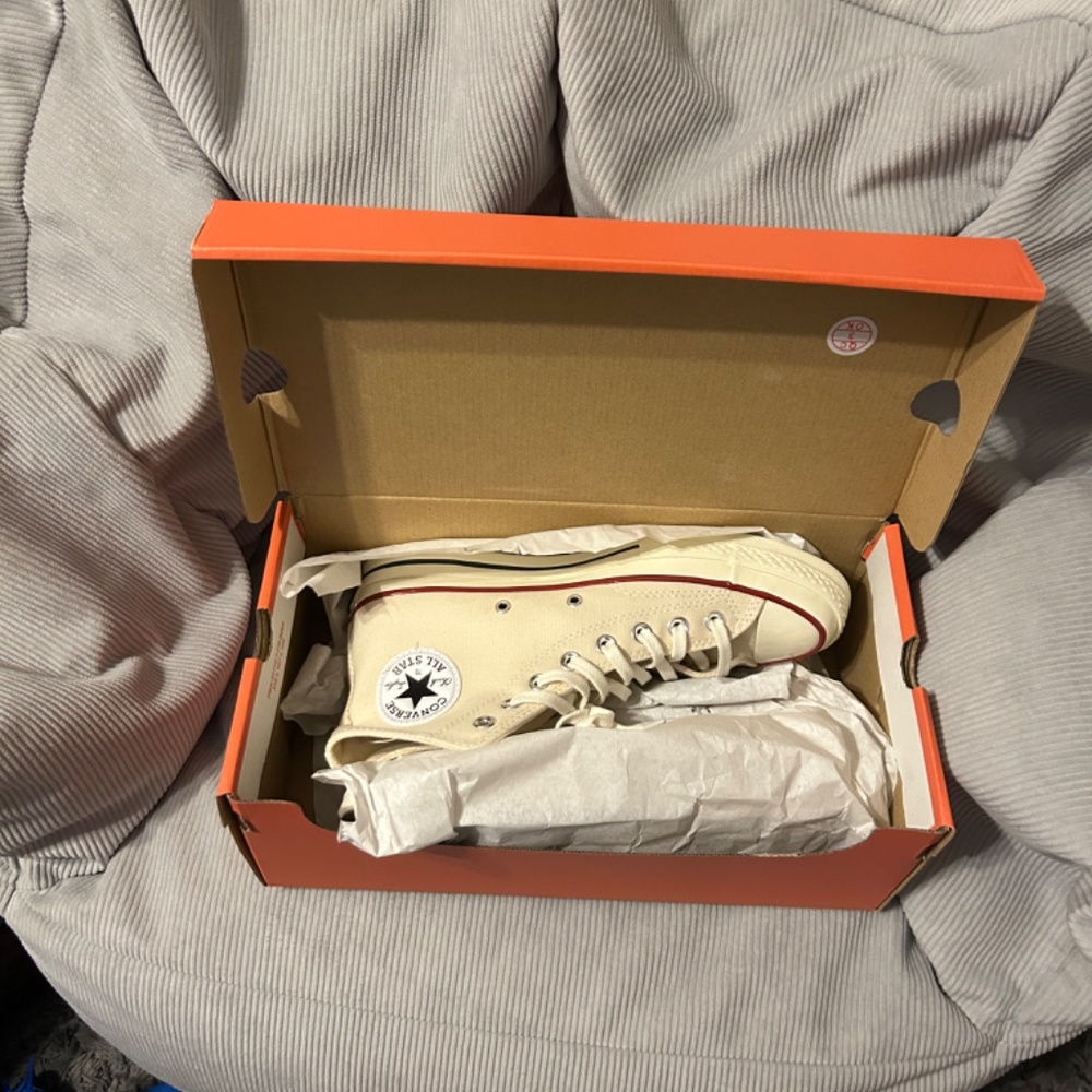 Converse - Picture 3 of 3